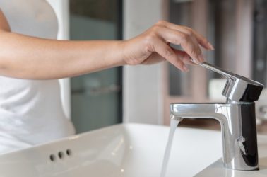 Cinq étapes pour régler le problème d'un robinet qui siffle