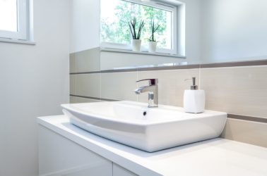 Comment choisir le bon robinet de salle de bain conseils et tendances