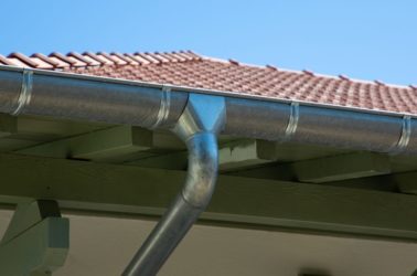 gouttières en zinc